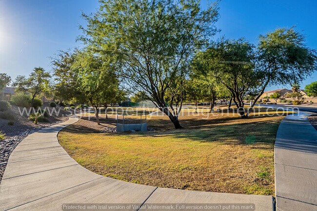 Building Photo - Beautiful split floorplan in a great neigh...