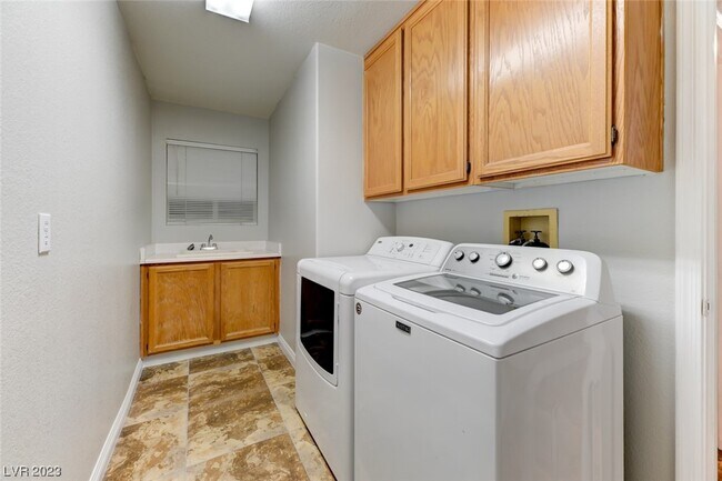 Building Photo - 116 Appian Way