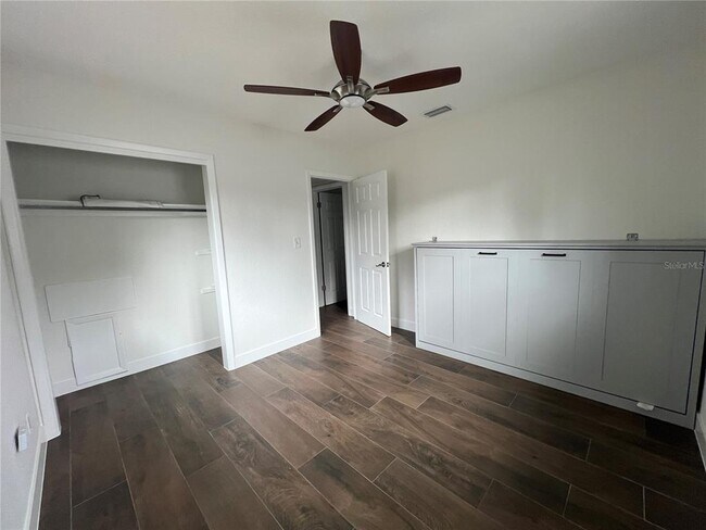 Building Photo - 5398 27th Ave N