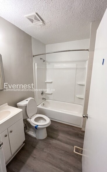Building Photo - 616 26th St SW
