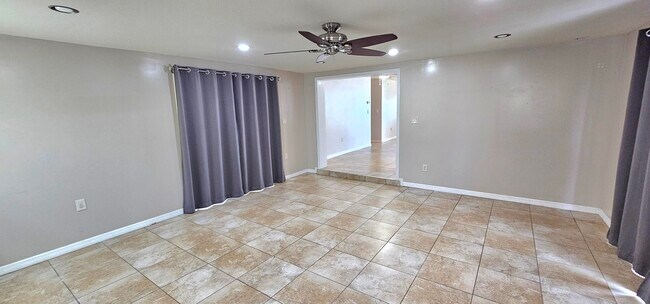 Building Photo - 1380 Floral Ln