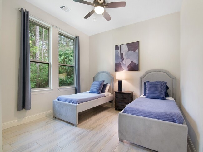 Building Photo - 12118 S Tara Plantation Dr