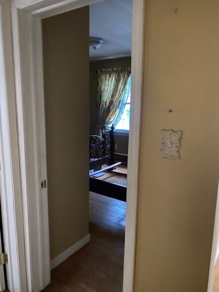 Building Photo - 18 Reihl St