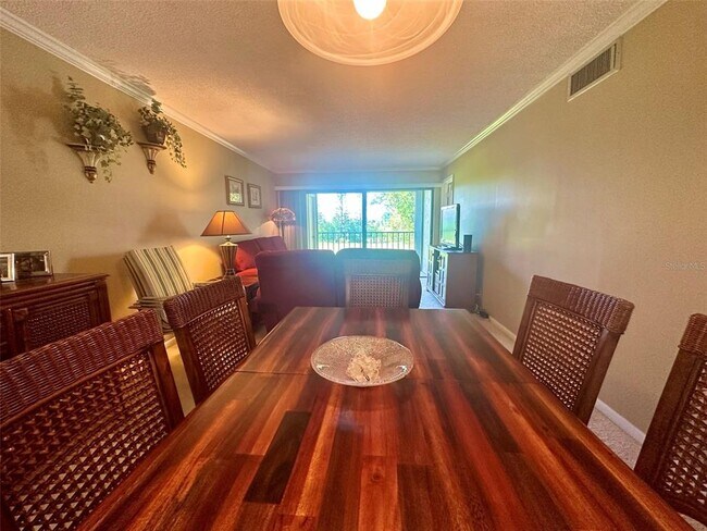 Building Photo - 6121 Palma Del Mar Blvd S