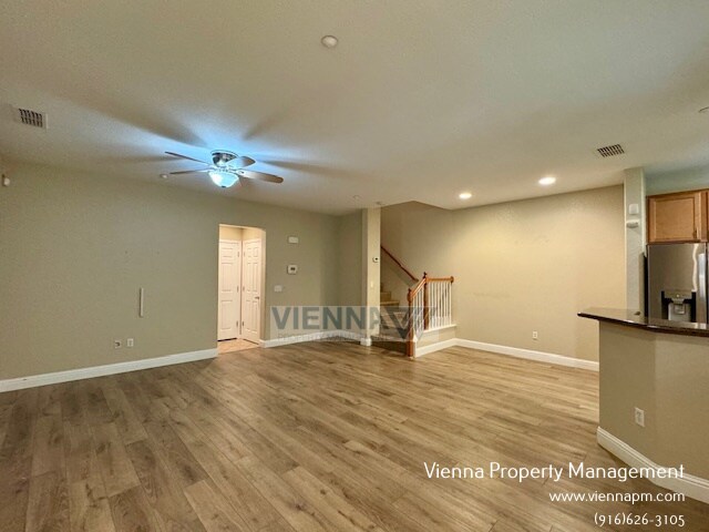 Building Photo - 2108 Las Palomas Loop