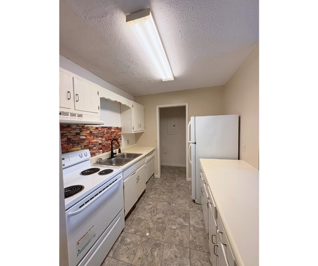 Building Photo - 8881 Millard Lee Ln