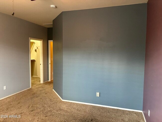 Building Photo - 8011 S 70th Dr