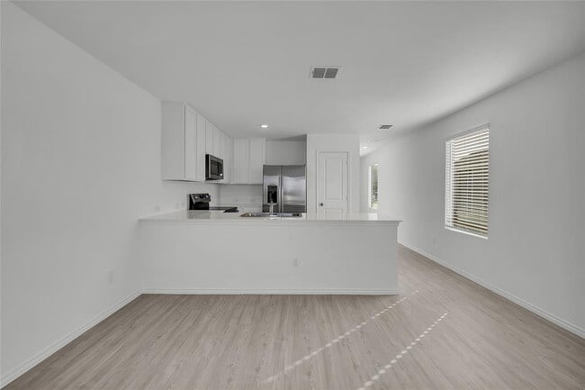 Building Photo - 309 Marty Allen Lp