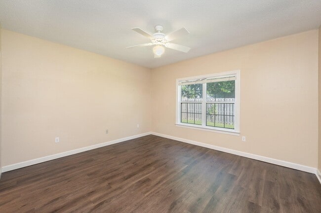 Building Photo - 1474 The Crossings