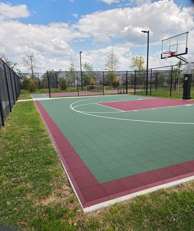 Building Photo - Welcome to Parkside of Lowell