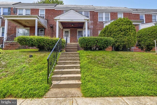 Building Photo - 220 Edgewood St