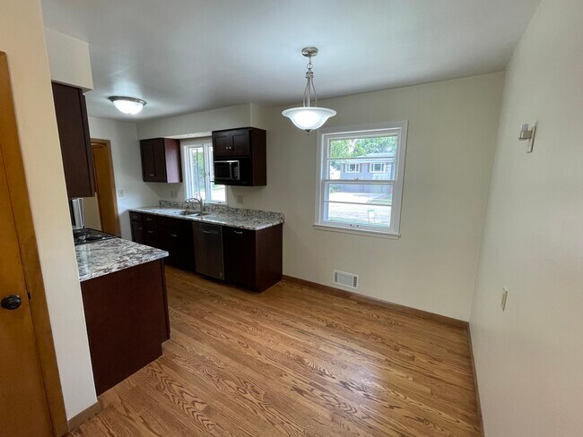 Kitchen - 1208 E 30th St
