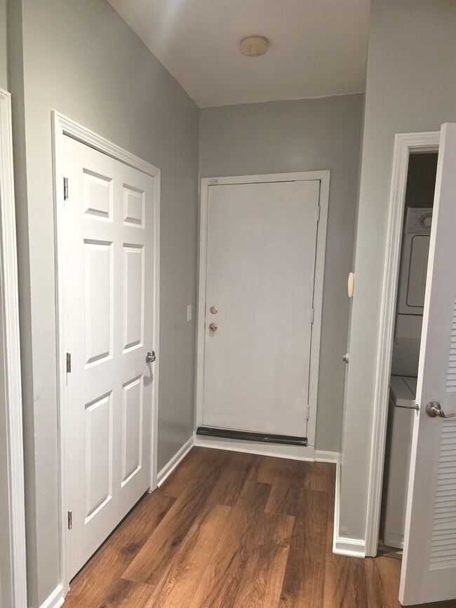 Building Photo - 736 S Kedzie Ave