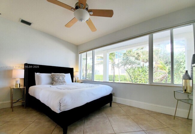 Building Photo - 302 Balboa St