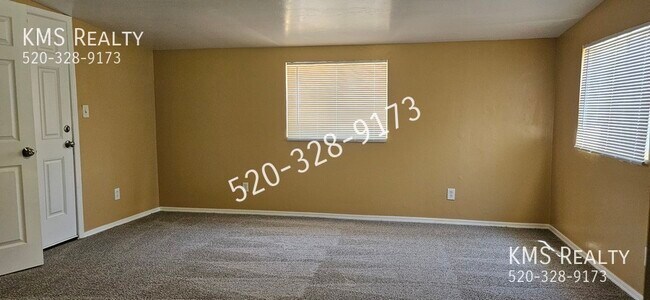 Building Photo - 3536 E Blacklidge Dr