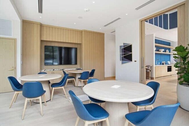 Building Photo - 3015 S Ysabella Ave