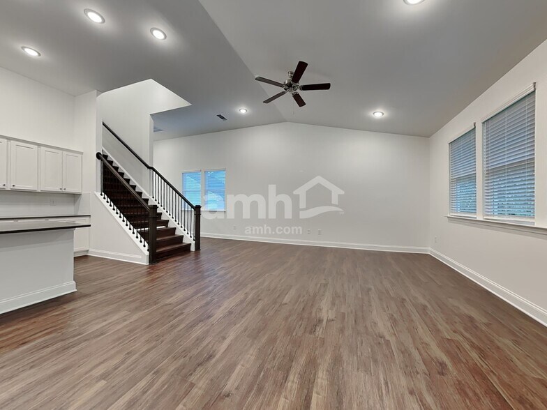 Building Photo - 4977 Pebble Bridge Wy