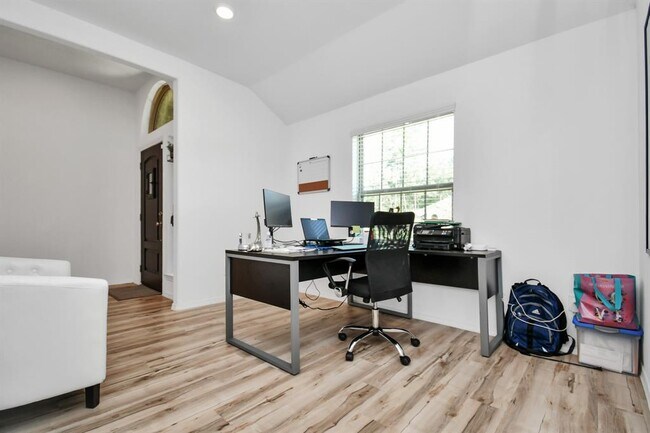 Building Photo - 16114 Long Boat Ct