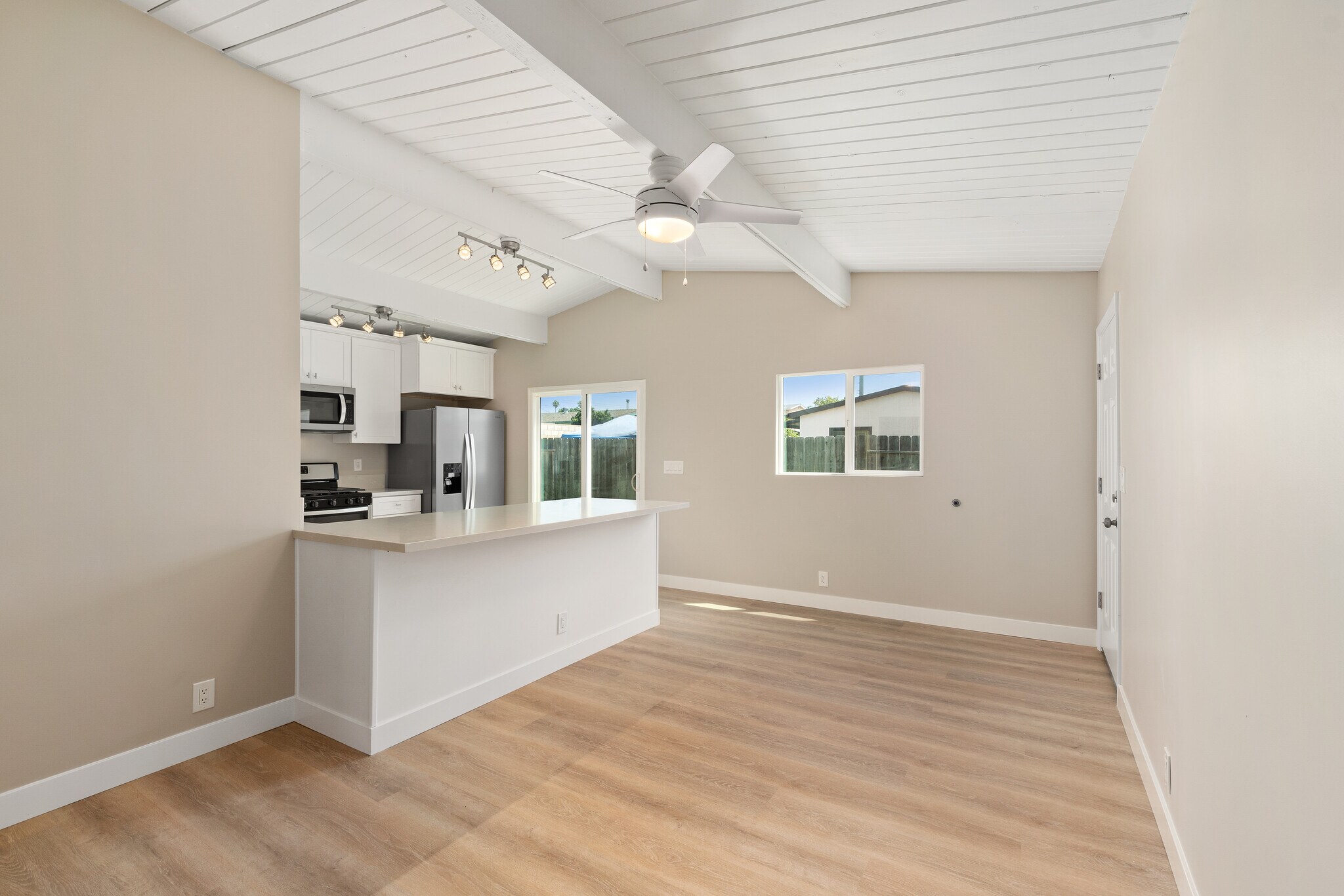 Building Photo - 4020 Fond du Lac Ave