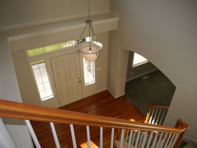 Building Photo - Beautiful home in quiet Puyallup neighborhood