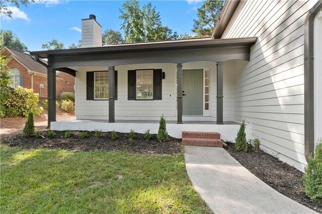 Building Photo - 3415 Camens Ct NE