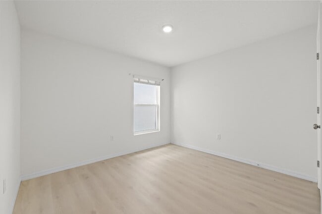 Building Photo - Recently Updated One Story - 4BR For Rent