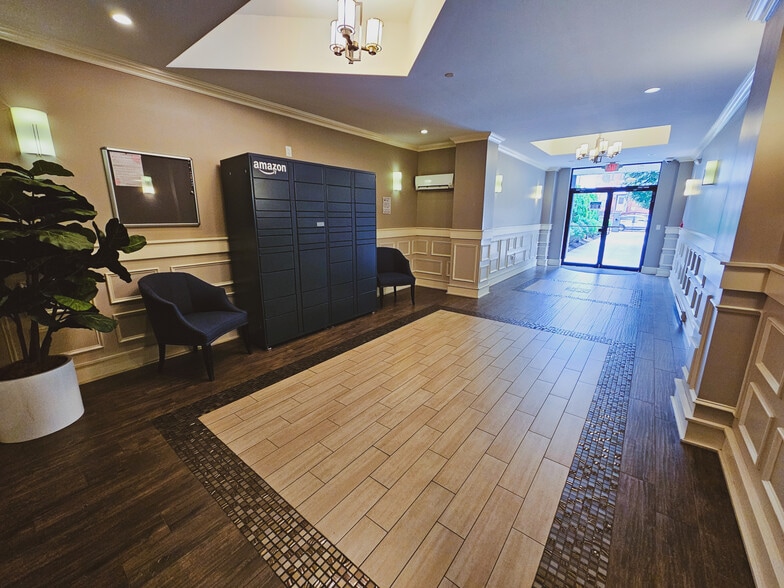 Building Photo - 115Bruen