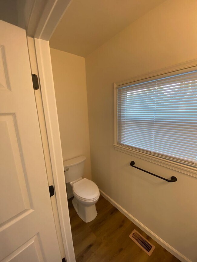 Building Photo - Beautiful 3-Bedroom Home!