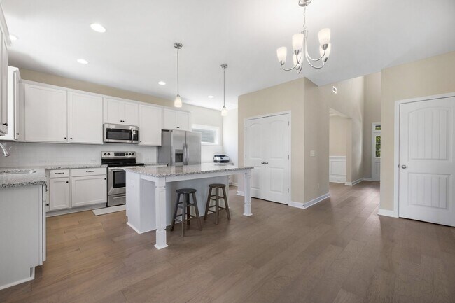 Building Photo - Elegant Home in Oyster Landing