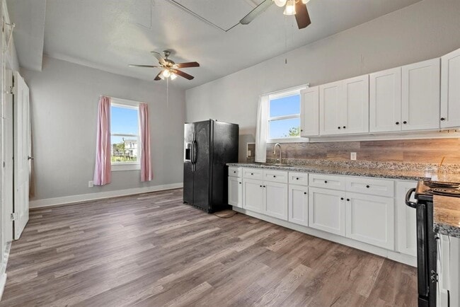 Building Photo - 2714 Avenue H