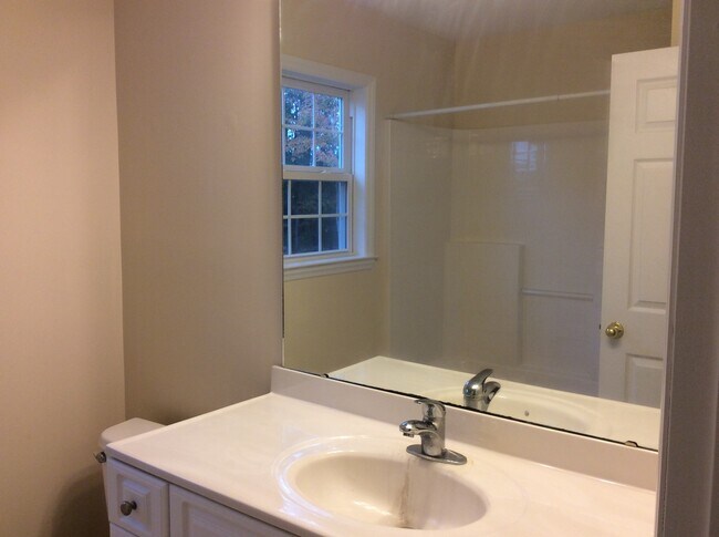 Building Photo - Beautiful home in Carolina Pines