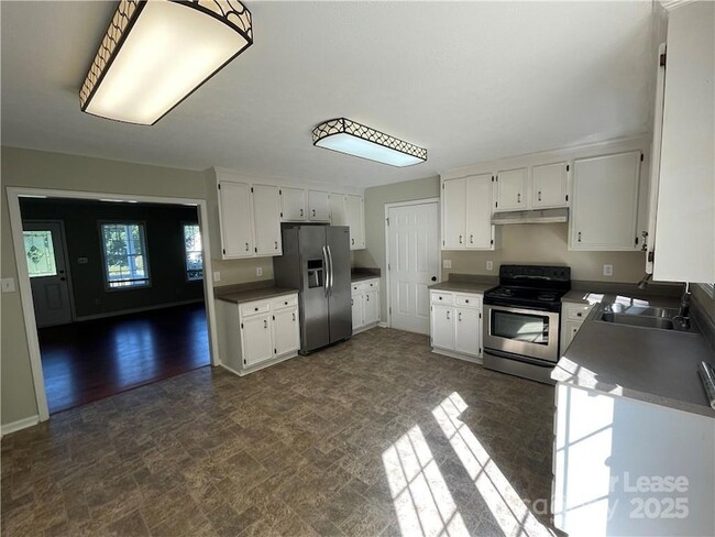 Building Photo - 2474 Oak Valley Ln