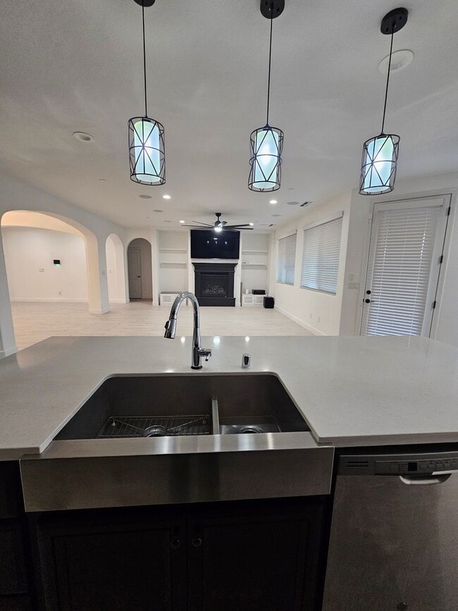 Building Photo - Beautiful Home in Gated Community