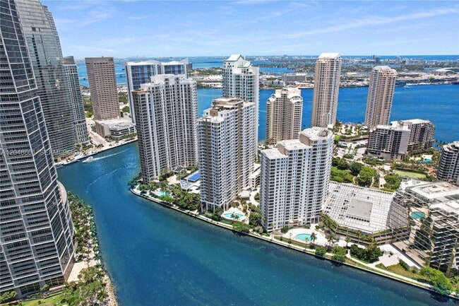 Building Photo - 801 Brickell Key Blvd