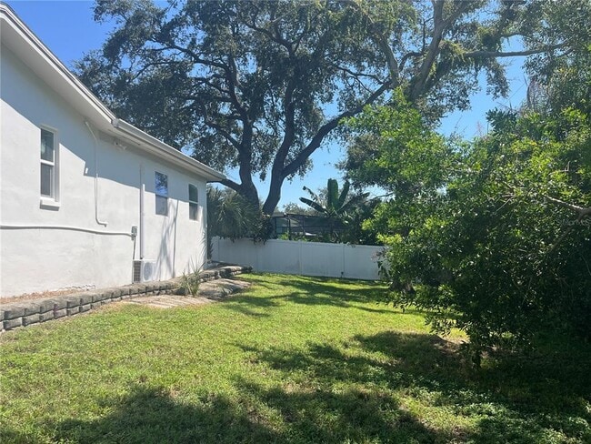 Building Photo - 2017 Rebecca Dr