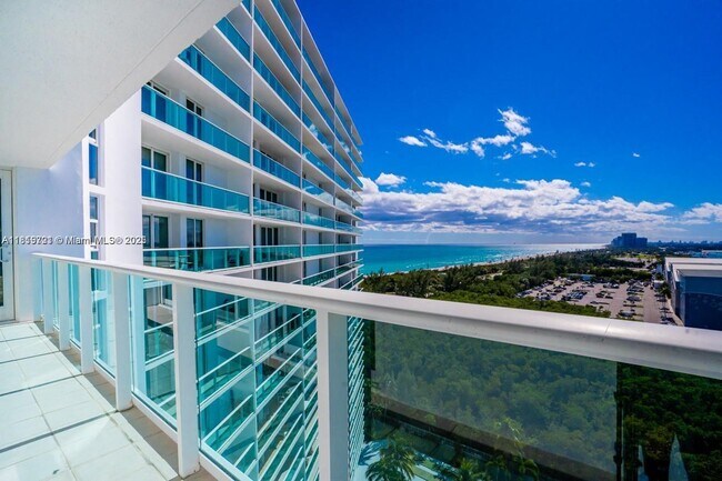 Building Photo - 100 Bayview Dr