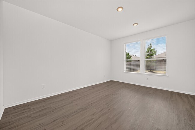 Building Photo - 338 Shady Cedar Hl Ln