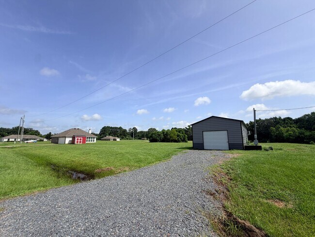 Building Photo - 3520 Windwood Circle.