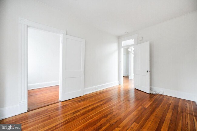 Building Photo - 1530 34th St NW