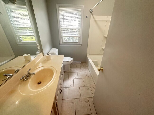 Building Photo - 4 Bedroom Home in Keystone