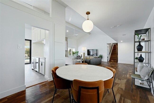 Building Photo - 5700 Penick Dr