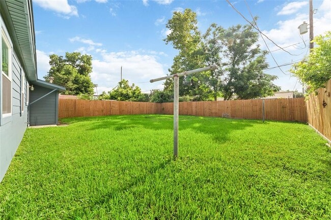 Building Photo - 9333 Fairland Dr
