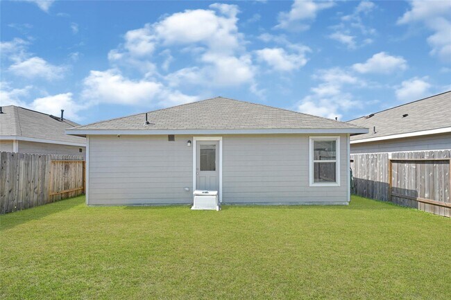 Building Photo - 13765 Kit Run