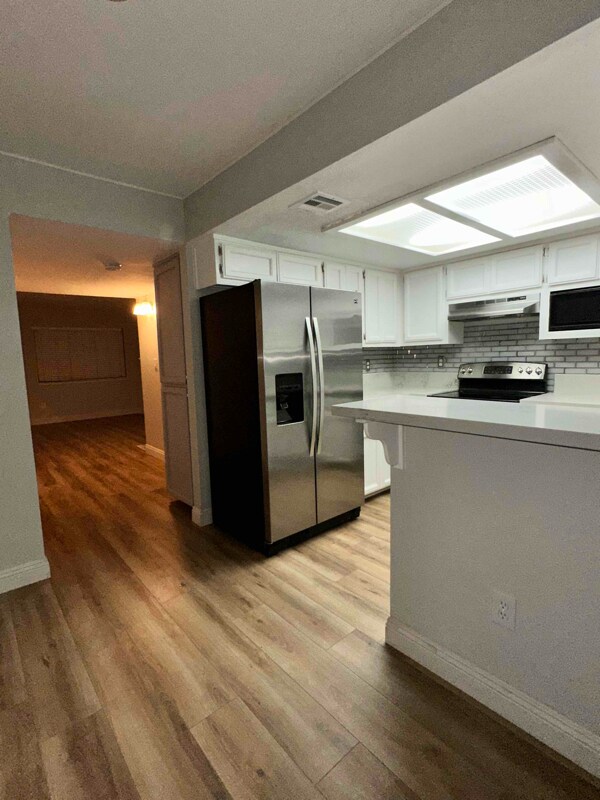 Building Photo - 2600 Brookside Dr