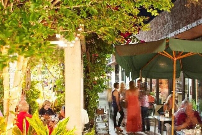 Building Photo - 5301 N Flagler Dr