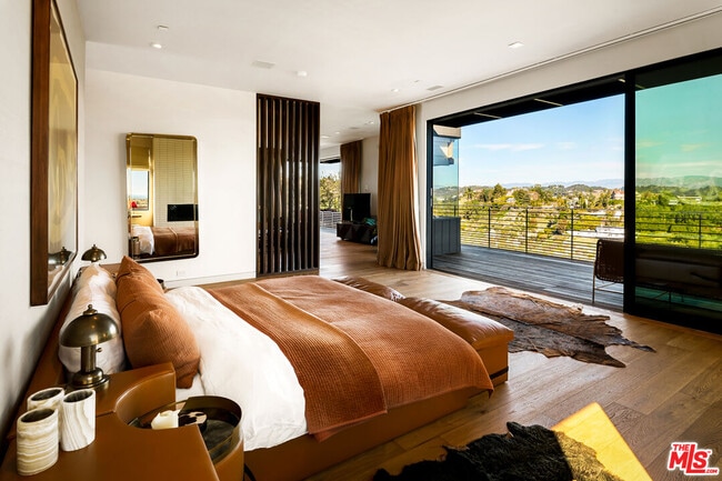 Building Photo - 1030 Somera Rd