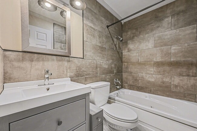 Building Photo - 2613 Rhapsody Dr