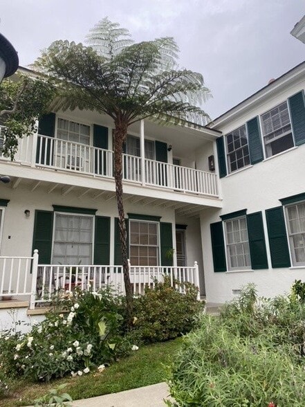 Building Photo - 4024-4028 Los Feliz Blvd