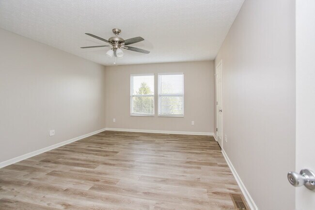 Building Photo - 6323 Pritchard Dr