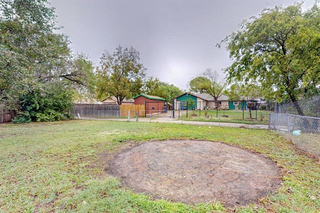 Building Photo - 3842 Commonwealth Dr